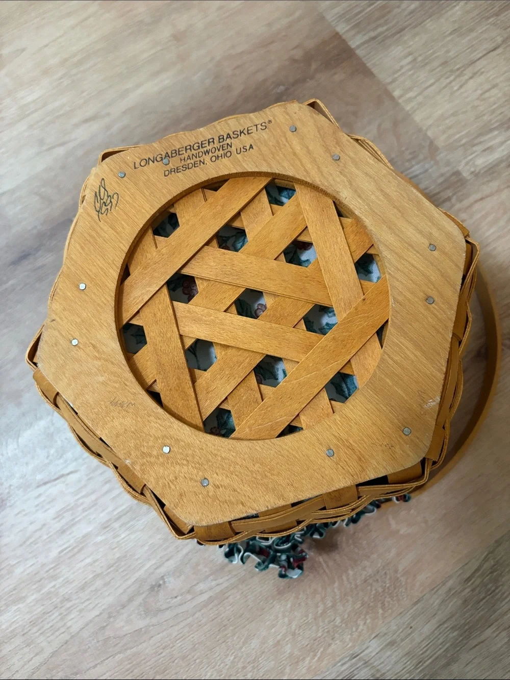Longaberger 1997 Christmas Collection Snowflake Basket With Liner Protector